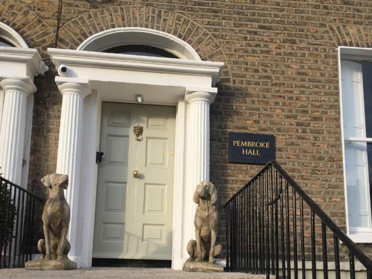 Pembroke Hall Dublin Quarto foto